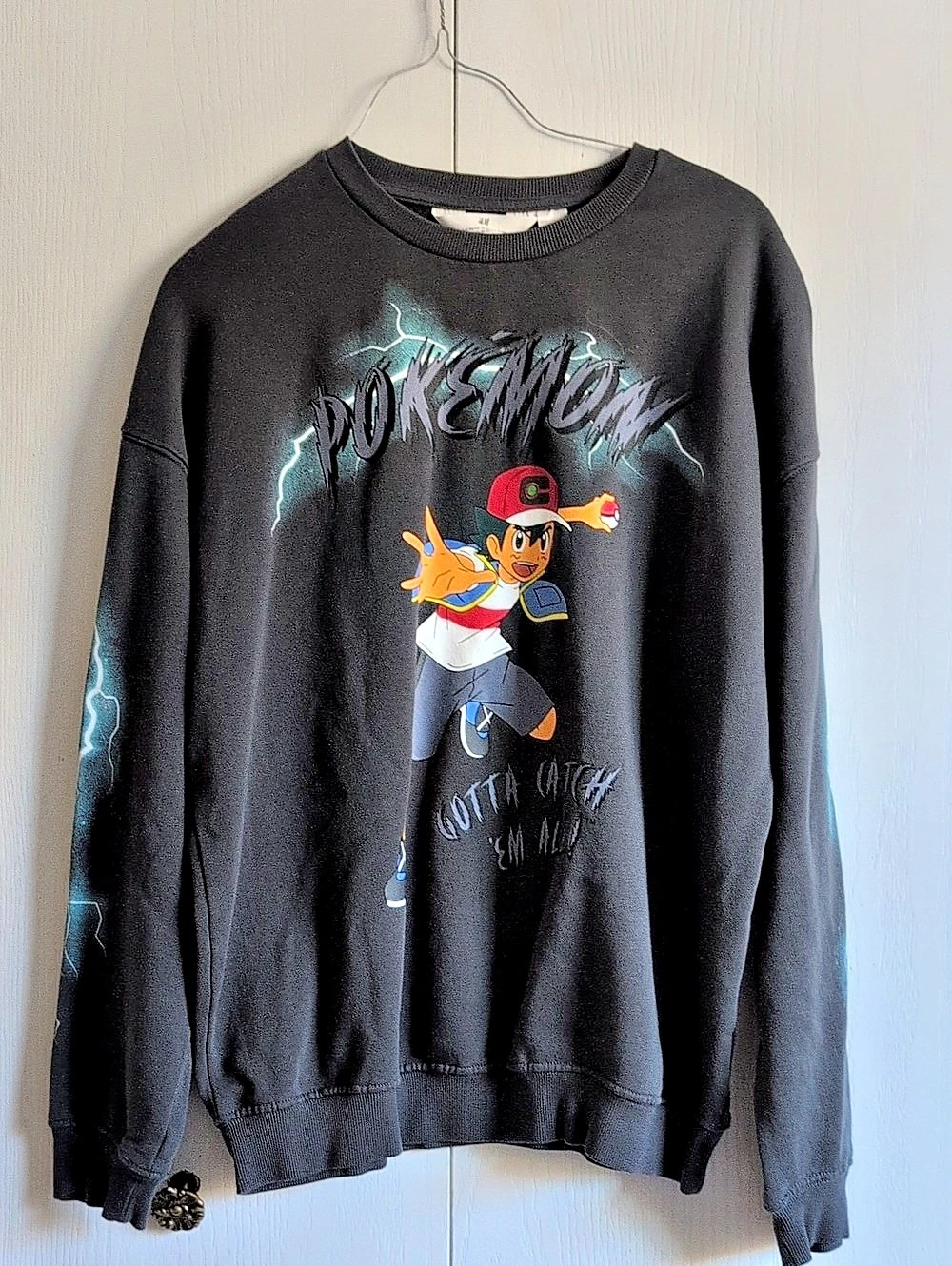 Pokemon Pikachu sweatshirt Graphic Sweatshirt in Black Size Medium